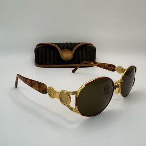 Vintage Fendi FS 261 Sunglasses Gold Medusa Coin Tortoise Oval Italy w/ Case